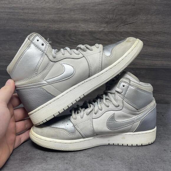 Air Jordan 1 Shoes Kids Size 6Y GS Co JP Metallic Silver Tokyo 575441-029 - Picture 7 of 12